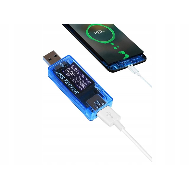 USB-yleismittari kytkettynä seinälaturiin ja latauskaapeliin