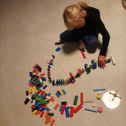 Puinen domino- ja kuularata 407 osaa | Suuri värikäs dominopalikkasarja kangaspussilla