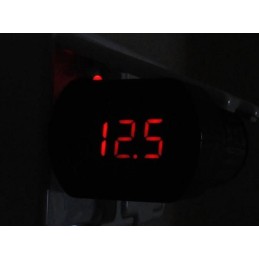 Volttimittari 12/24V tupakansytyttimeen