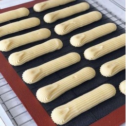 Mikroperforoitu Silikonialusta 30x40 cm | Eclair-muotit | Tarttumaton