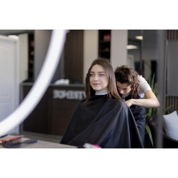 Vedenpitävä Kampaamoviitta 100x144 cm | Ammattilaatu & Kevyt