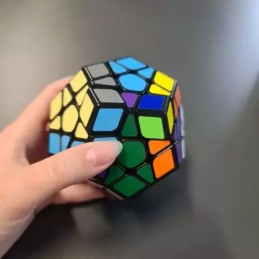 12-sivuinen Megaminx-älypeli ja logiikkakuutio