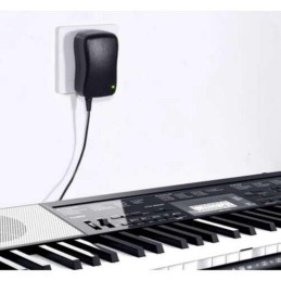 Säädettävä Yleisvirtalähde 3–12V (30W) + 6 liitintä & USB