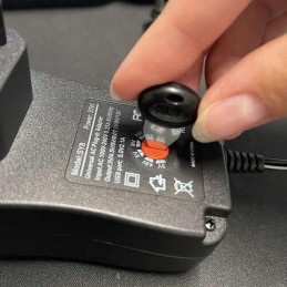 Säädettävä Yleisvirtalähde 3–12V (30W) + 6 liitintä & USB