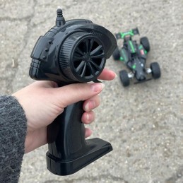 Nopea RC-Maastoauto 1:18 | 15 km/h, Erillisjousitus & 2 Akkua