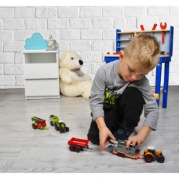 Maatilan ajoneuvosetti – 6 traktoria ja konetta